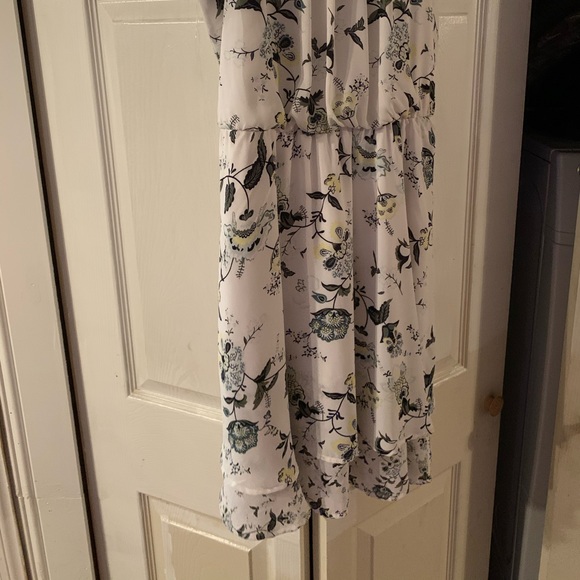 Floral dress, length to the knee, only worn once - Picture 2 of 2